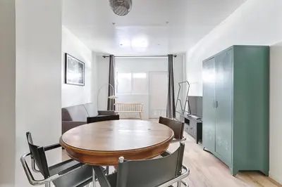 Coin salon dans l'établissement Traversière III Boulogne-Billancourt Apartment4P