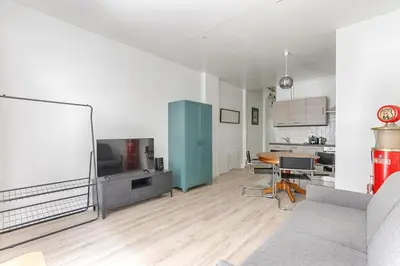 Cuisine ou kitchenette dans l'établissement Traversière III Boulogne-Billancourt Apartment4P