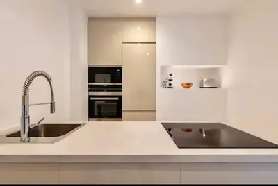 Cuisine ou kitchenette dans l'établissement Appartement 2 pieces Boulogne-Billancourt