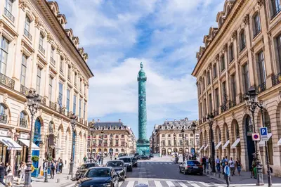 Vue générale sur Paris ou vue de la ville depuis l'appartement