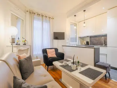 Cuisine ou kitchenette dans l'établissement Charming apartment - 2BR 4P- Javel