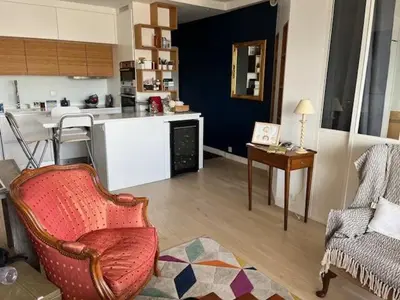 Cuisine ou kitchenette dans l'établissement 4-bed apartment PARIS 12