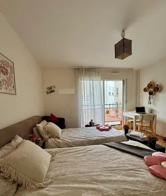Un ou plusieurs lits dans un hébergement de l'établissement Paris center cosy 2pax private flat