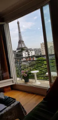 Balcon ou terrasse dans l'établissement Vue tour Eiffel