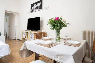 Télévision ou salle de divertissement dans l'établissement Maison Loft Verzy - Nomad by Welkeys