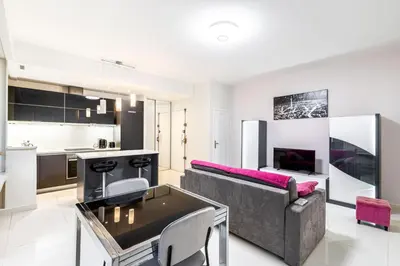 Cuisine ou kitchenette dans l'établissement GuestReady - Bright charm with a terrace