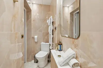 Salle de bains dans l'établissement Appartement Guersant Pereire