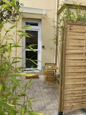 Jardin de l'établissement appartement RDC gauche