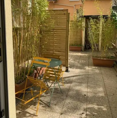Jardin de l'établissement appartement RDC gauche