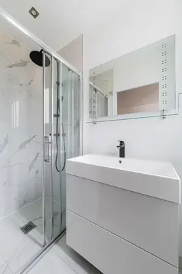 Salle de bains dans l'établissement Appartement coeur paris 16 victor hugo - 4P