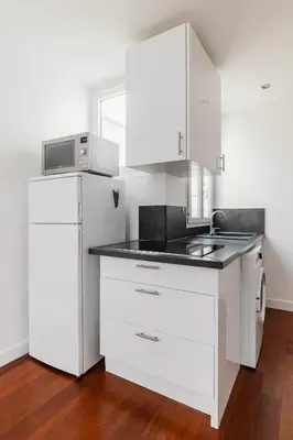 Cuisine ou kitchenette dans l'établissement Appartement coeur paris 16 victor hugo - 4P