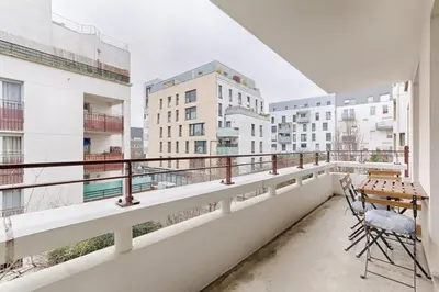 Balcon ou terrasse dans l'établissement Saint Denis Leon Nozal Magnifique Apartment 5P