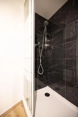 Salle de bains dans l'établissement 1BR#Turenne#Place des Vosges