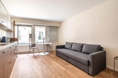 Cuisine ou kitchenette dans l'établissement Studio Cozy Design - Batignolles