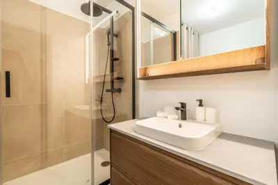 Salle de bains dans l'établissement Studio Cozy Design - Batignolles