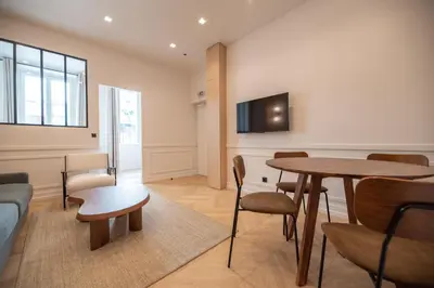 Télévision ou salle de divertissement dans l'établissement Bastille - Crémieux Residence