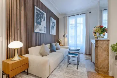 Coin salon dans l'établissement Luxury 2-Bedroom for 6 - Avenue Montaigne