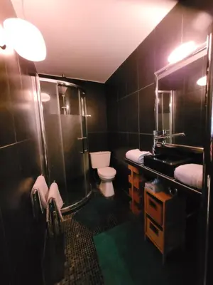 Salle de bains dans l'établissement Studio calme proche Montmartre et Batignolles - Metro 13 et 14