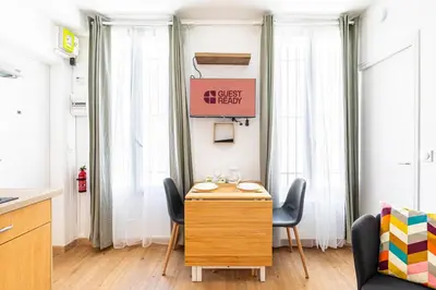 Coin salon dans l'établissement GuestReady - Stylish Escape in Folie-Méricourt