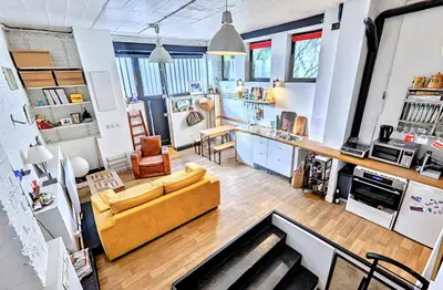 Cuisine ou kitchenette dans l'établissement Atelier Bleu Charmant petit Loft