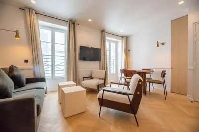 Télévision ou salle de divertissement dans l'établissement 1 Bedroom Flat - Crémieux, Bastille