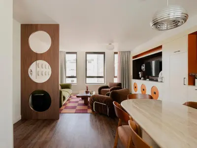 Télévision ou salle de divertissement dans l'établissement Edgar Suites Levallois - Anatole France
