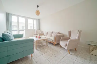 Coin salon dans l'établissement appartement saint ouen sur Seine