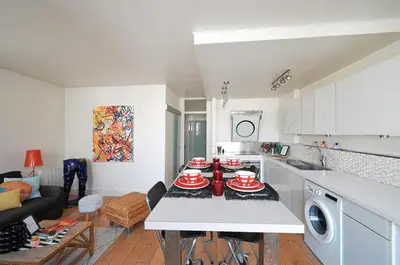Cuisine ou kitchenette dans l'établissement Apartment Balcony Paris 16 Auteuil, Parc Des Princes
