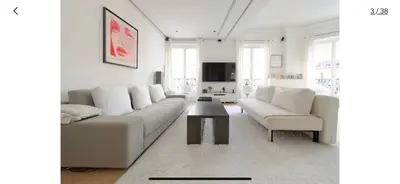 Télévision ou salle de divertissement dans l'établissement Luxury appartement 165m2 Paris 16 Victor Hugo Etoile AC
