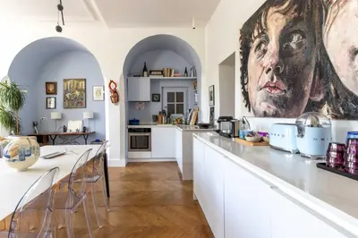 Cuisine ou kitchenette dans l'établissement Comme une maison sur l'Île Saint Louis