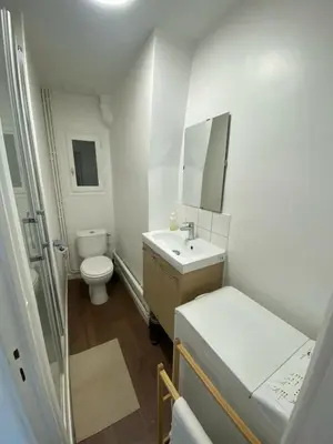 Salle de bains dans l'établissement Au cœur du marais, centre de Paris