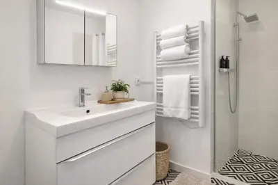 Salle de bains dans l'établissement Furtive - La Defense