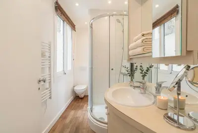 Salle de bains dans l'établissement Furtive - Les Sablons