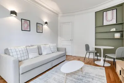 Coin salon dans l'établissement Furtive - Anvers