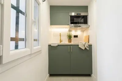 Cuisine ou kitchenette dans l'établissement Furtive - Notre Dame