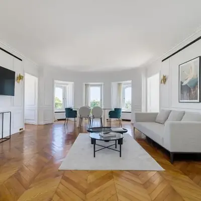 Luxury apartments - Avenue Montaigne