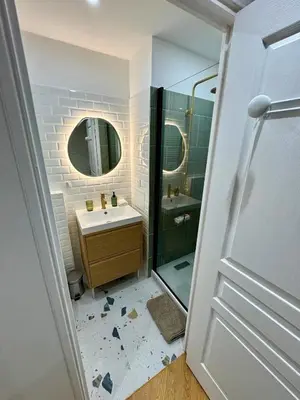 Salle de bains dans l'établissement Séjour magique au cœur de Paris