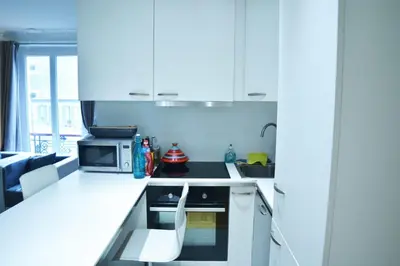 Cuisine ou kitchenette dans l'établissement Superb 38m2 apartment Aux Invalides - Paris