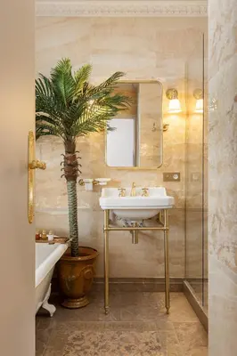 Salle de bains dans l'établissement The Donatella Suite - Champs Elysées