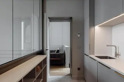 Cuisine ou kitchenette dans l'établissement A mini-suite for 2, in a green setting