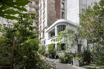 Jardin de l'établissement A mini-suite for 2, in a green setting