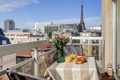 Balcon ou terrasse dans l'établissement Eiffel residence Gustave
