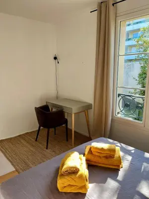 Un ou plusieurs lits dans un hébergement de l'établissement Paris-Montrouge, dans une allée privée, Métro