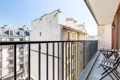 Balcon ou terrasse dans l'établissement GuestReady - Stylish Stay in the Heart of Javel