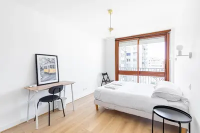 Un ou plusieurs lits dans un hébergement de l'établissement GuestReady - Stylish Stay in the Heart of Javel