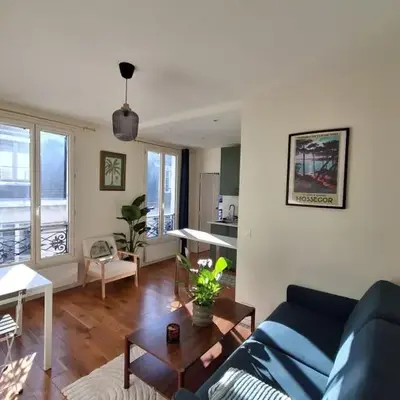 Eiffel Tower family apartment