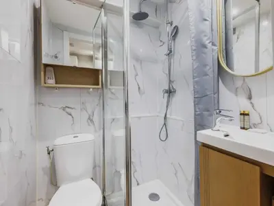 Salle de bains dans l'établissement Cosy Studio - 2P - Canal Saint Martin