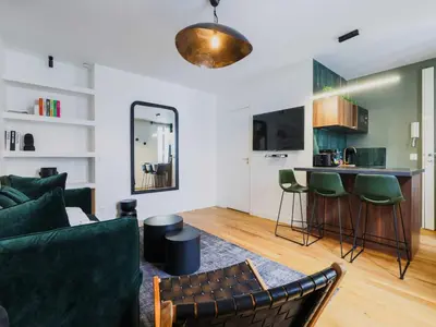 Télévision ou salle de divertissement dans l'établissement Modern flat - 1BR-4P- Montparnasse