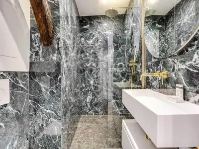 Salle de bains dans l'établissement Cosy studio - 2P - 16ème métro Ranelagh