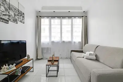 Télévision ou salle de divertissement dans l'établissement Cozy & Spacious Apartment - 1BDR-4P - Gare de Lyon